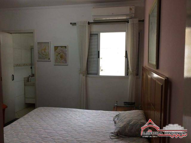 Casa para Venda em São José dos Campos - 2