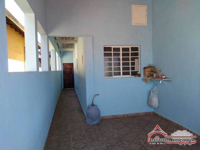 Casa para Venda em Jacareí - 3