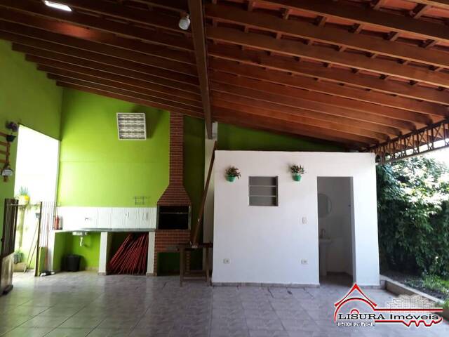 Casa para Venda em Jacareí - 3