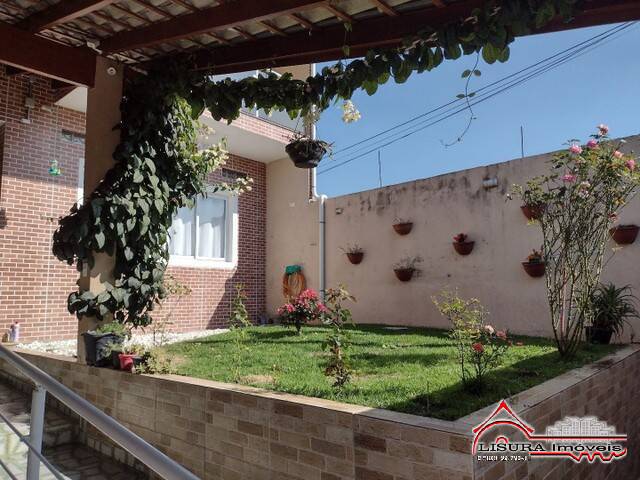 Casa para Venda em Jacareí - 3