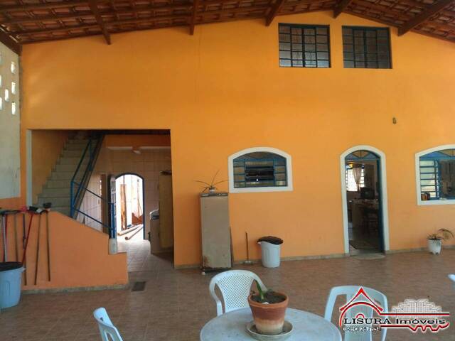 Casa para Venda em São José dos Campos - 3