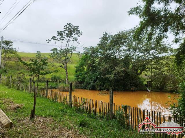 Terreno para Venda em Jacareí - 2