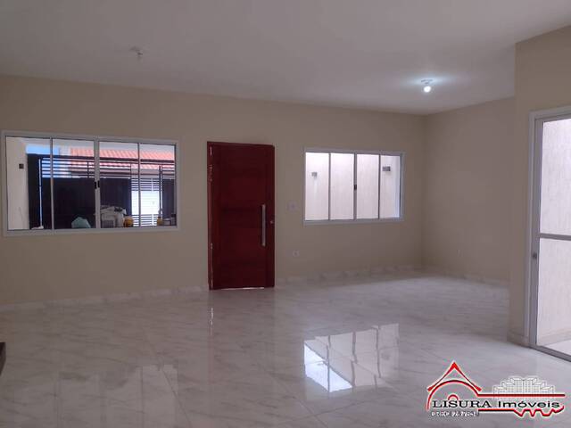 Casa para Venda em Jacareí - 2