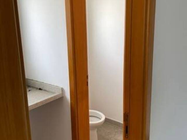 Sala para Venda em Jacareí - 4