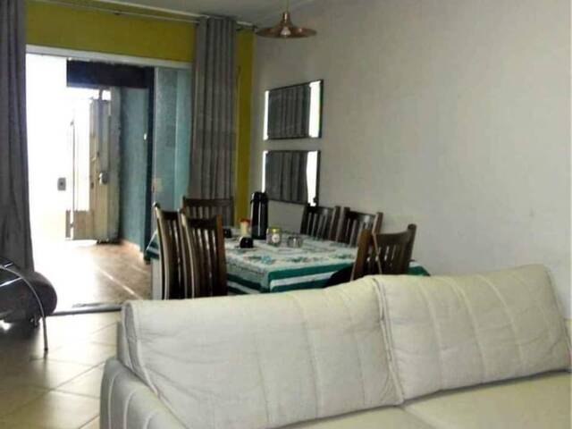 Casa para Venda em São José dos Campos - 3