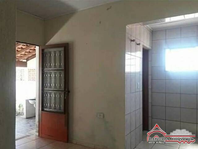 Casa para Venda em Jacareí - 4
