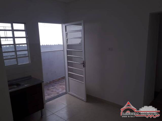 Casa para Venda em Jacareí - 3