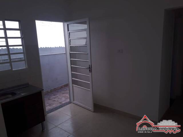Casa para Venda em Jacareí - 4