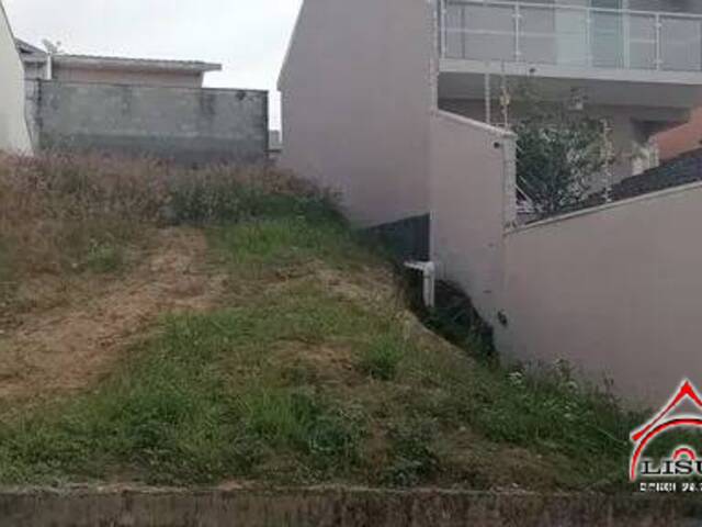 Terreno para Venda em Jacareí - 2