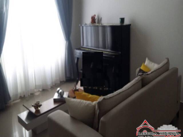 Casa para Venda em Jacareí - 3