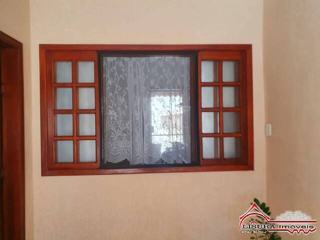 Casa para Venda em Jacareí - 3