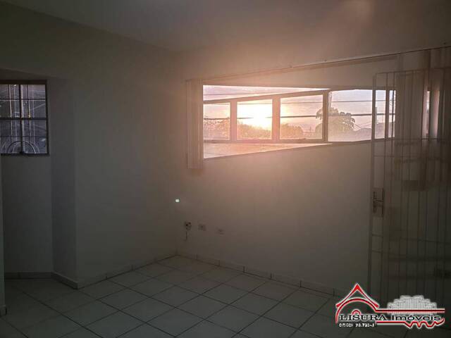 Sala para Locação em Jacareí - 3
