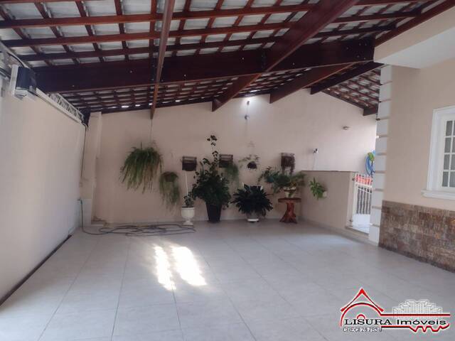 Casa para Venda em Jacareí - 3