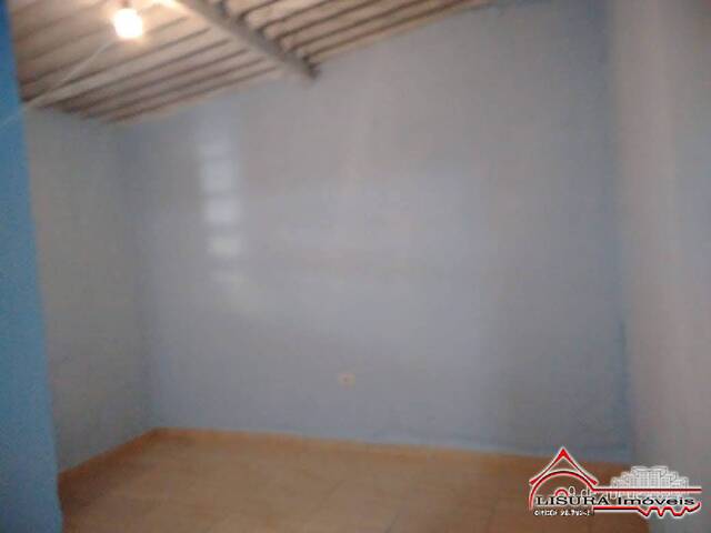 Casa para Venda em Jacareí - 3