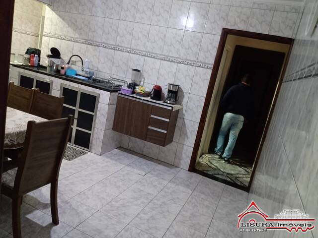 Casa para Venda em Jacareí - 4
