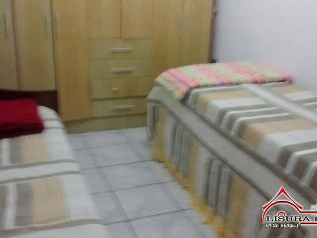 Casa para Venda em Jacareí - 3