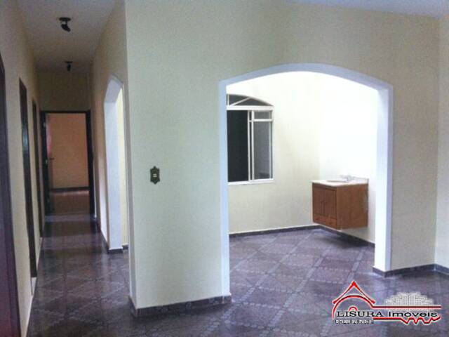 Casa para Venda em Jacareí - 4