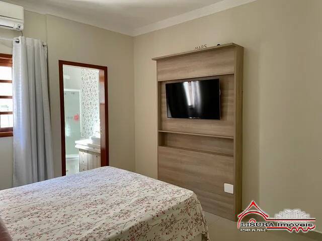 Casa para Venda em Jacareí - 3