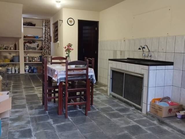 Casa para Venda em Jacareí - 3