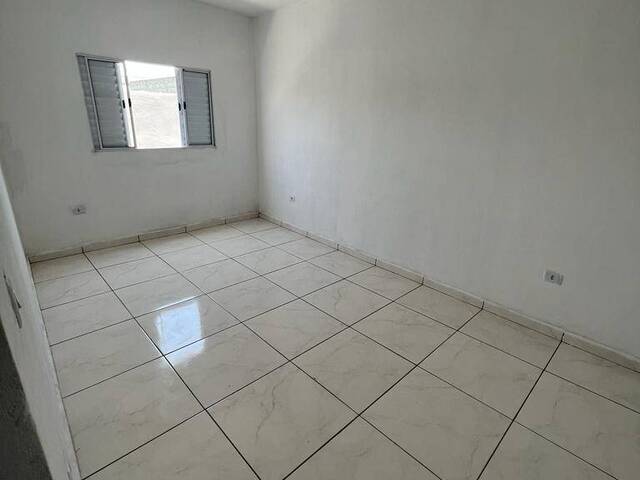 Casa para Venda em Jacareí - 3