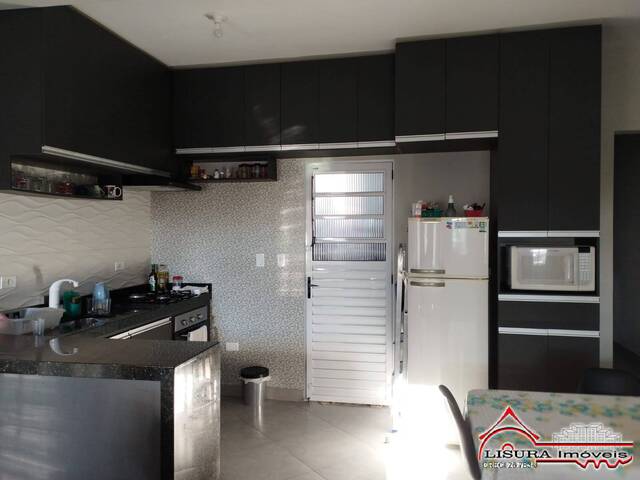 Casa para Venda em Jacareí - 4