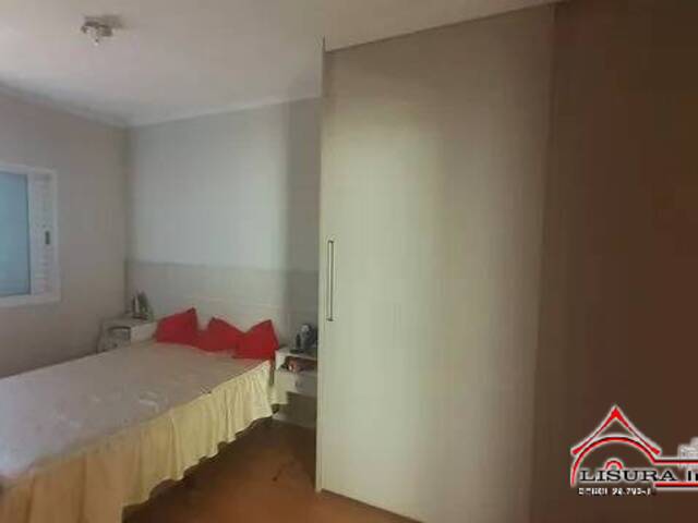 Apartamento para Venda em Jacareí - 2