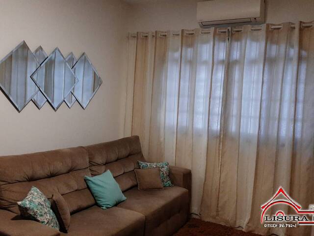 Casa para Venda em Jacareí - 5