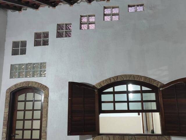 Casa para Venda em Jacareí - 3