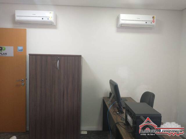 Sala para Venda em Jacareí - 3