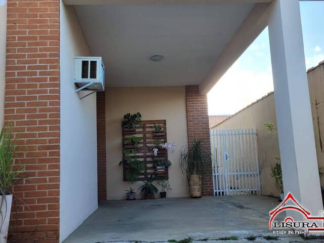 Casa para Venda em Jacareí - 2