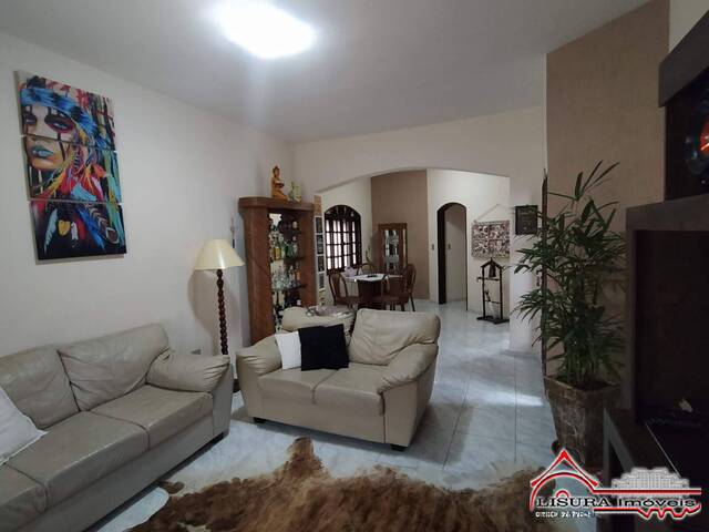 Casa para Venda em Jacareí - 4