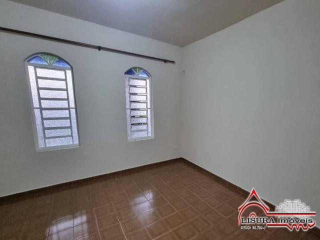 Casa para Venda em Jacareí - 3