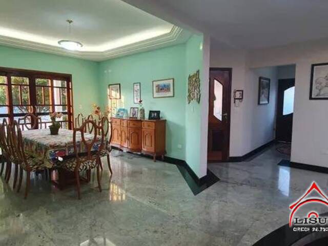 Casa para Venda em Jacareí - 3