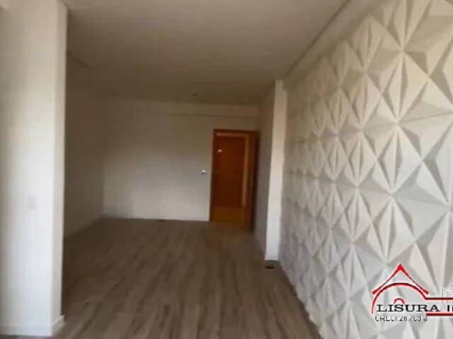Sala para Venda em Jacareí - 3
