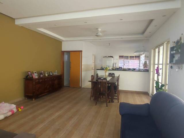 Casa para Venda em Jacareí - 4