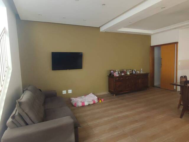 Casa para Venda em Jacareí - 3