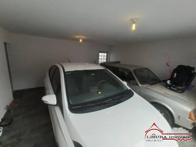 Casa para Venda em Jacareí - 3