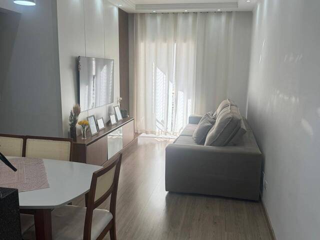 Apartamento para Venda em Jacareí - 2