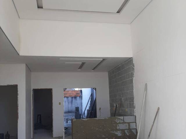 Casa para Venda em Jacareí - 3