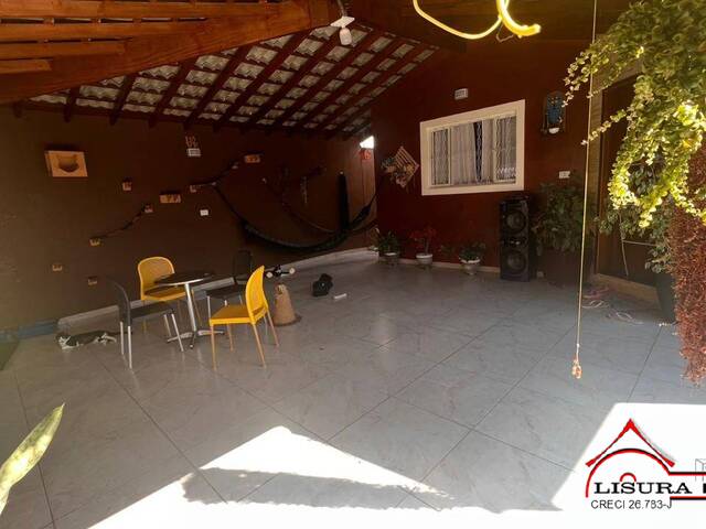 Casa para Venda em Jacareí - 3
