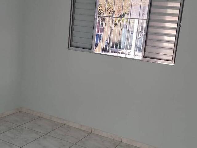 Casa para Venda em Jacareí - 3