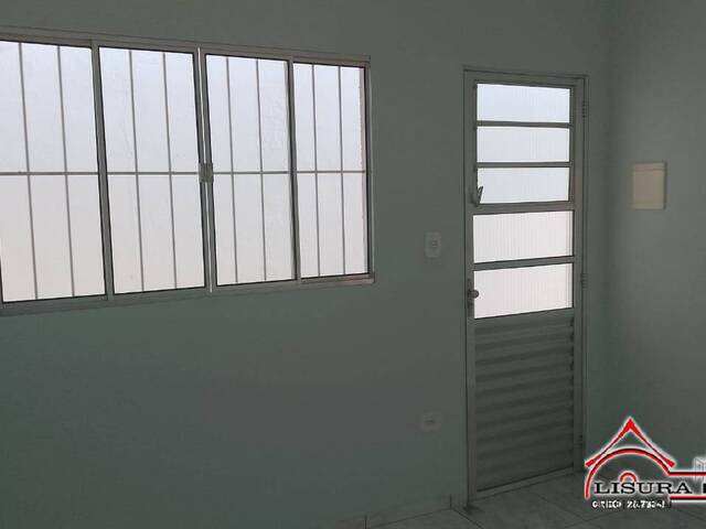 Casa para Venda em Jacareí - 4