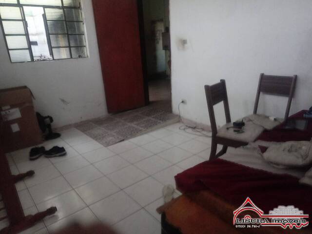 Casa para Venda em Jacareí - 3
