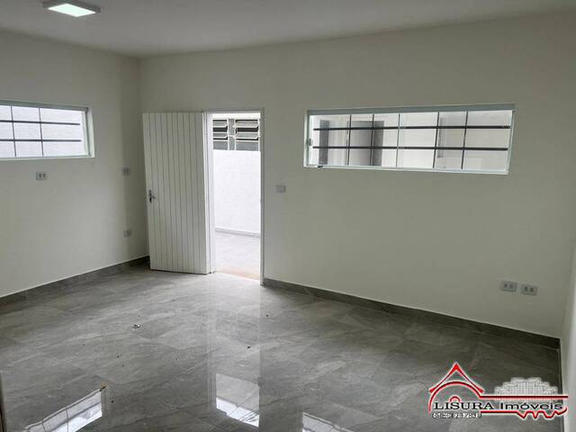 Casa para Venda em Jacareí - 3