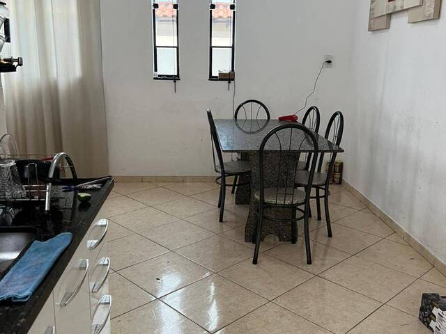 Casa para Venda em Jacareí - 3