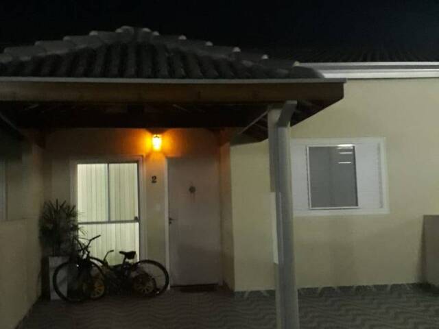 Casa em condomínio para Venda em Jacareí - 2