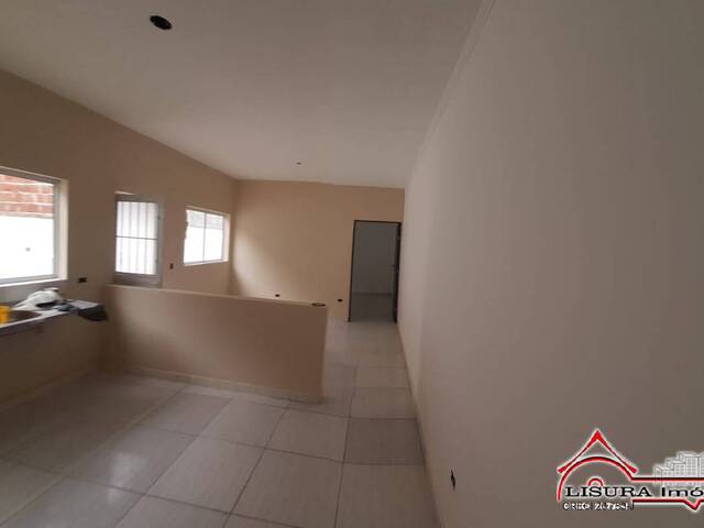 Casa para Venda em Jacareí - 4