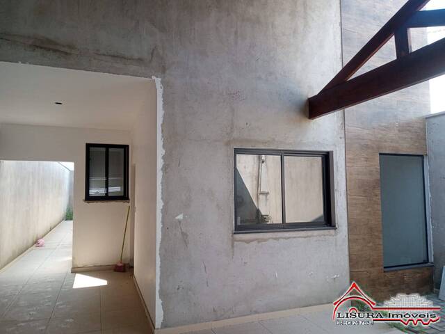 Casa para Venda em Jacareí - 3