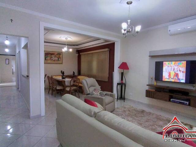 Casa para Venda em Jacareí - 4