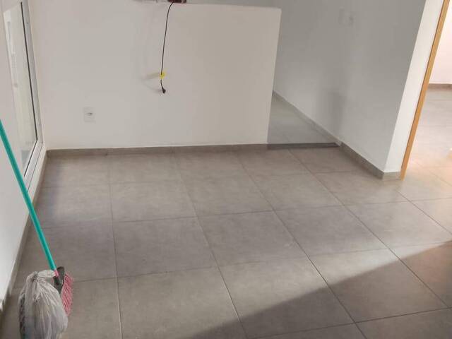 Apartamento para Venda em Jacareí - 2